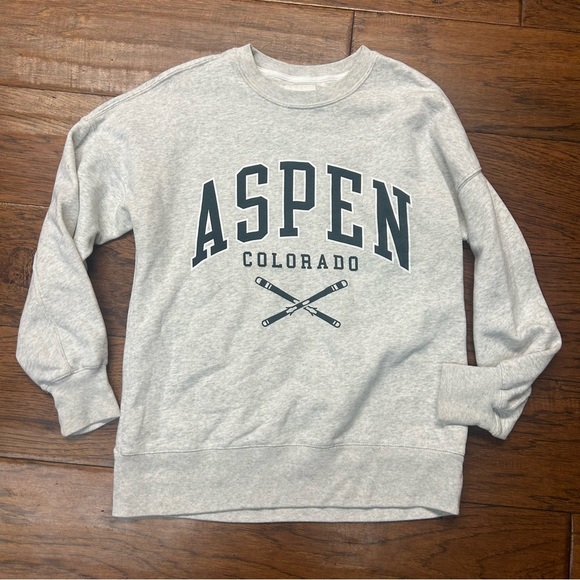 Abercrombie & Fitch Tops - Abercrombie & Fitch Aspen Colorado Crewneck‎ sweatshirt